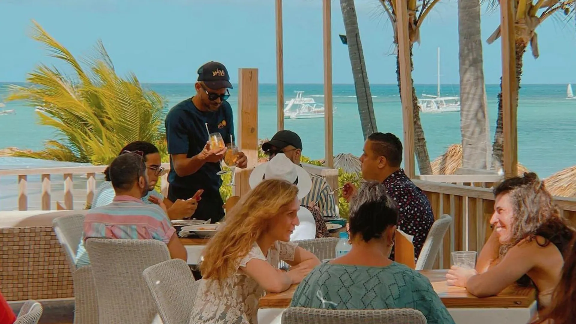 Los Corales Villas And Suites - Beach Club, Spa, Restaurants Punta Cana Hotel